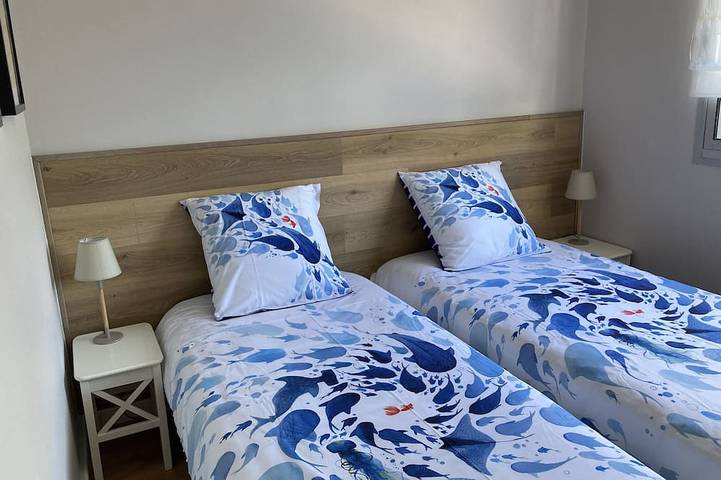 Entire apartment, Beautiful apartment with a view of the ocean, 300 m from the beach in Saint-Quay-Portrieux, Côte de Goëlo