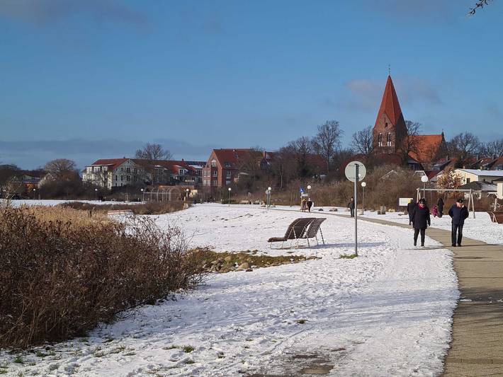 Bungalow für 3 Personen, mit Ausblick und Seeblick sowie Balkon und Balkon/Terrasse, mit Haustier in Rerik - 2