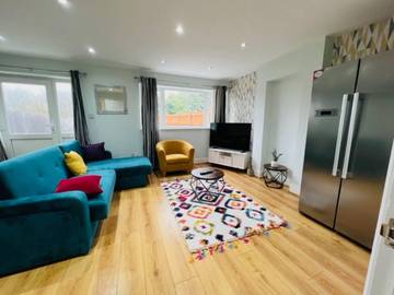 Holiday Home for 9 People in Birmingham, Birmingham Area, Photo 2