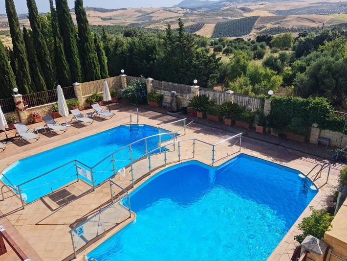Hôtel pour 2 personnes, avec piscine et balcon