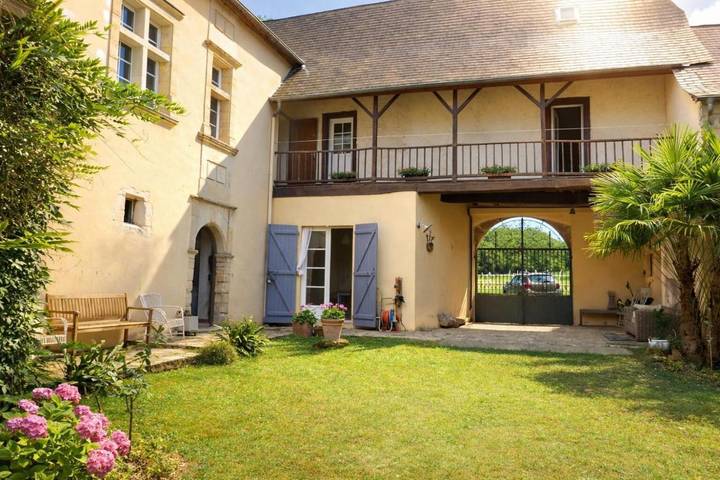 Chambre d’hôte pour 3 personnes, avec jardin à Cardesse