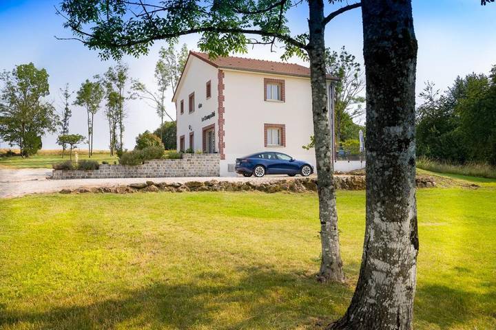 Location de vacances pour 12 personnes, avec vue et jardin à Dormans - 2