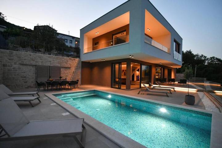 Villa für 8 Personen, mit Pool und Ausblick sowie Garten in Lovran