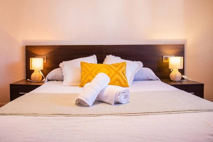 Casa rural para 10 personas, con Balcón y Jacuzzi además de Terraza y Jardín en Corredor De Almansa