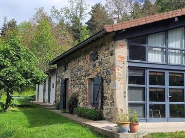 Gîte pour 5 personnes, avec vue et jardin à Lavoine