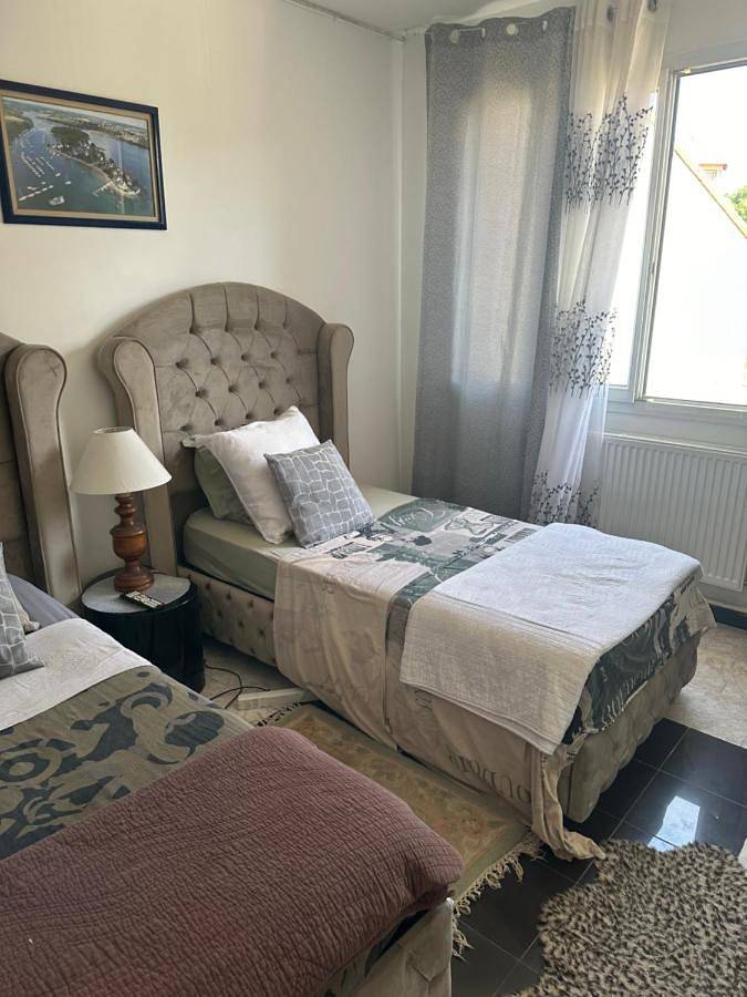 Appartement de vacances entier, Deluxe Room in Creil, Oise