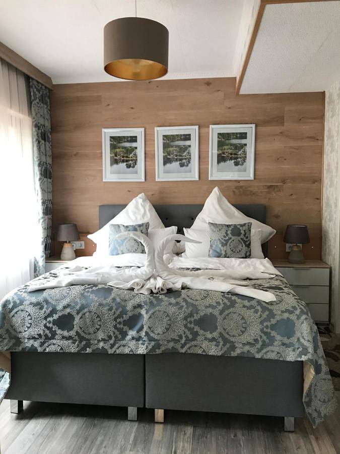 Ferienwohnung für 2 Personen, mit Balkon und Terrasse sowie Garten und Ausblick in Sankt Aldegund