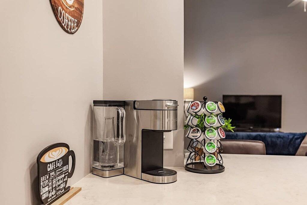 Ganze Wohnung, **m0dernlux ~New~ Otr condo *Park Onsite* in Cincinnati, Hamilton County (OH)