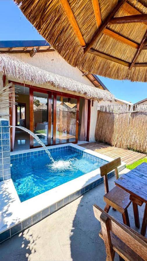 Casas e apartamentos de temporada para 2 pessoas, com piscina e jardim e ainda terraço em Praia do Toque