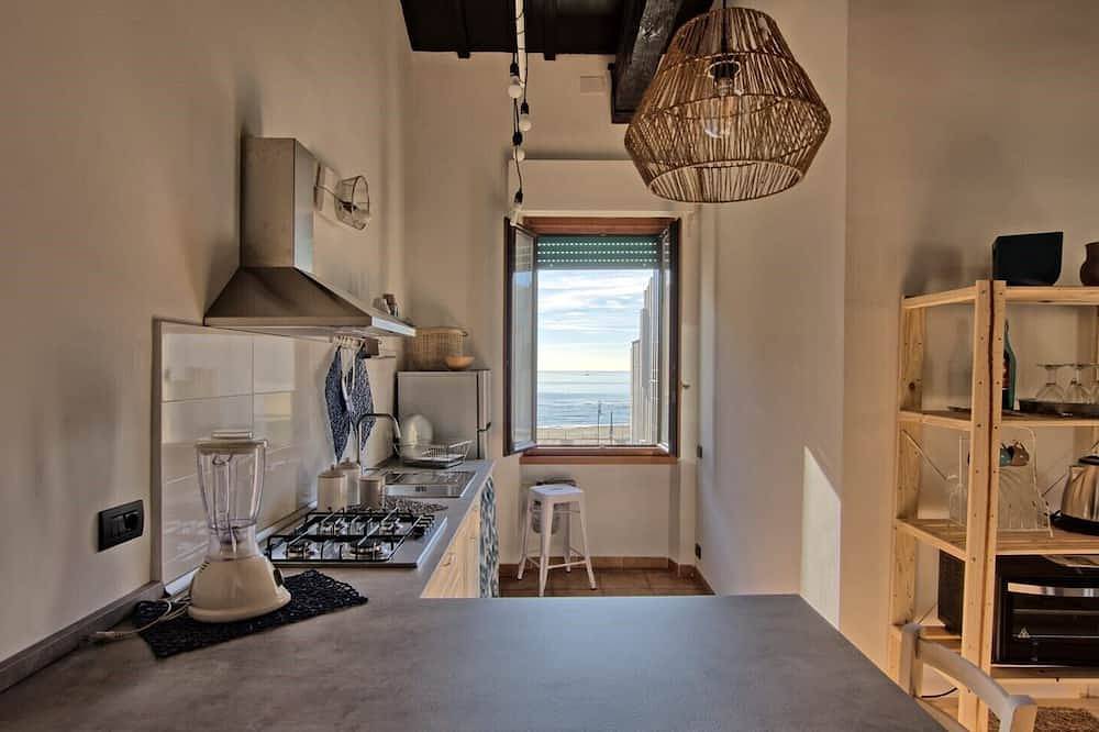 Penthouse aan de Middellandse Zee in Lido di Ostia, Rome