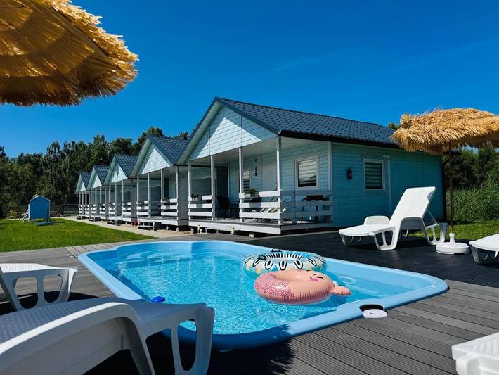 Dom dla 5 osób, z ogród i basen oraz widok w Dąbki