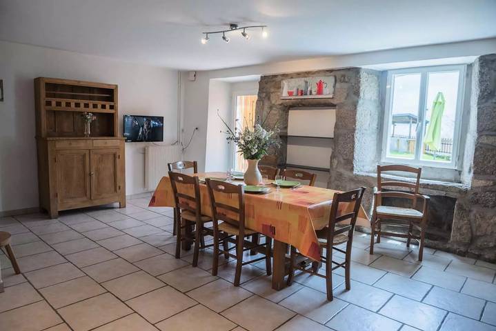 Gîte pour 7 personnes, avec terrasse et piscine dans Les Monts-Verts - 4