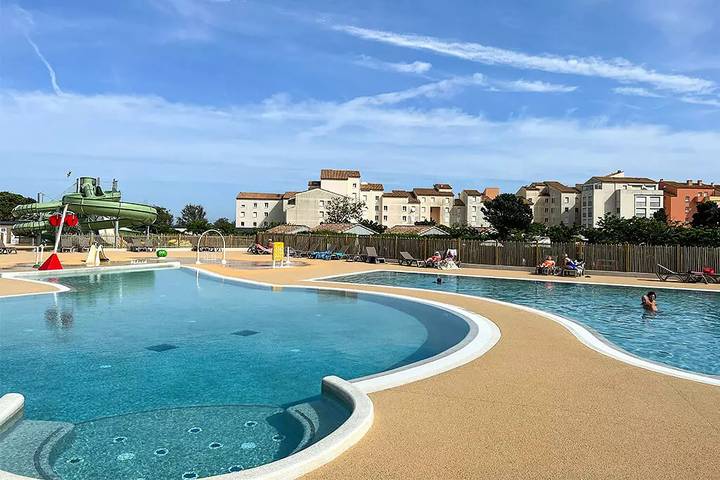 Bungalow für 6 Personen, mit Terrasse und Pool in Agde - 4