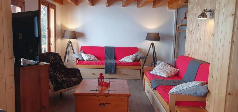 Gîte pour 8 personnes, avec vue ainsi que piscine et terrasse à Ustou - 4