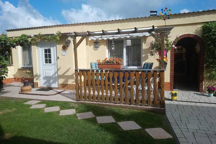 Bungalow für 3 Personen, mit Garten