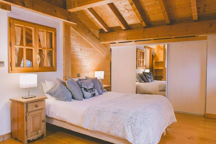 Beautiful chalet in heart of the Alps- Catering Available in Montriond, Les Portes du Soleil