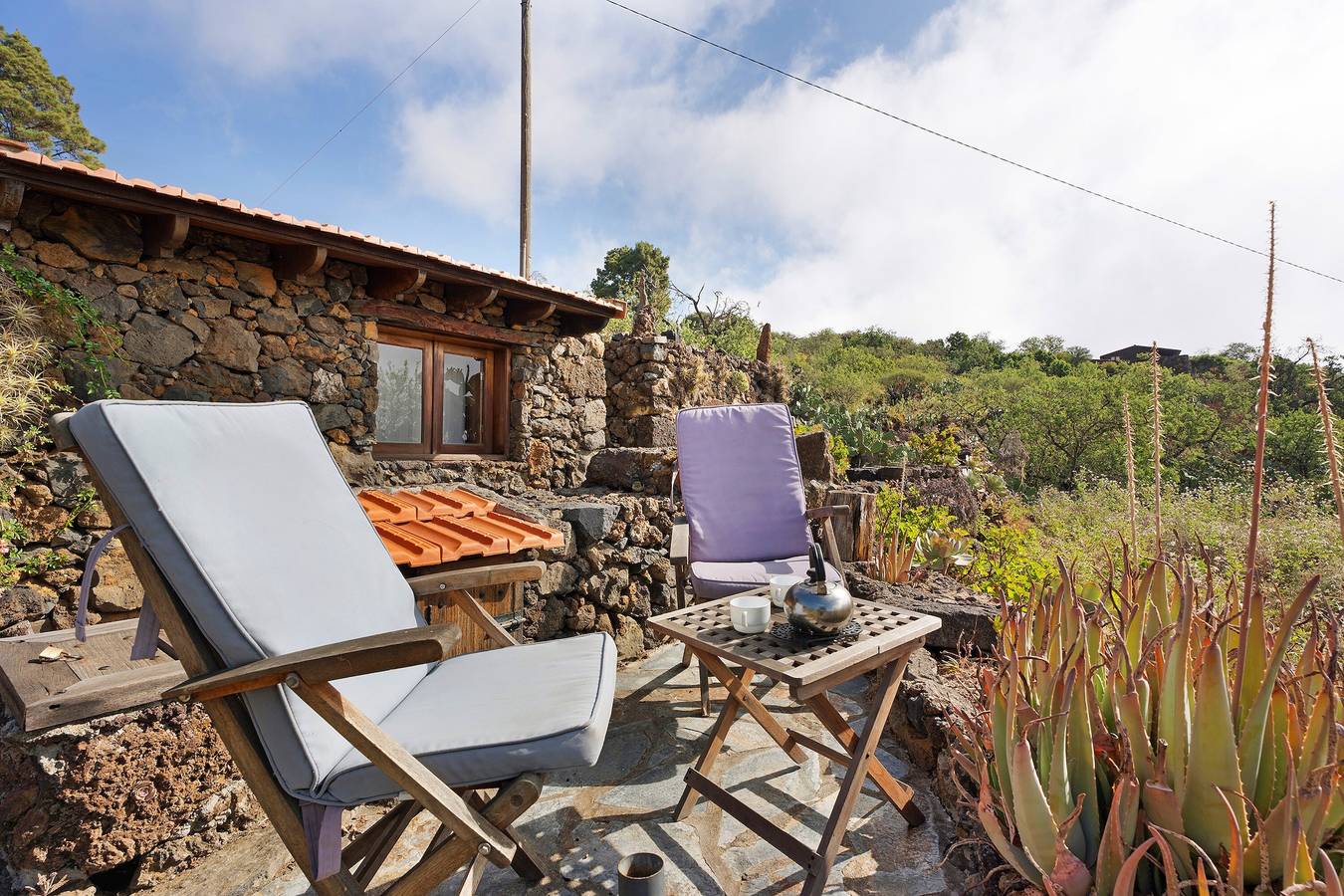Vacation Home "Casa Rural La Jarita" with Mountain View & Private Terrace in Las Casas (EL Hierro), El Pinar de El Hierro