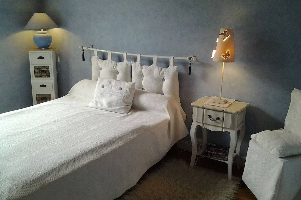 Elisa ❤ maison de village: piscine, jardin, préau, terrasse clôturés. Promotion. in Saint-Martin-le-Redon, Lot