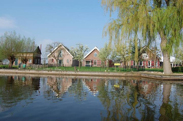 Ganze Wohnung, Luxury vacation home on cheese and ice cream farm in Groene Hart