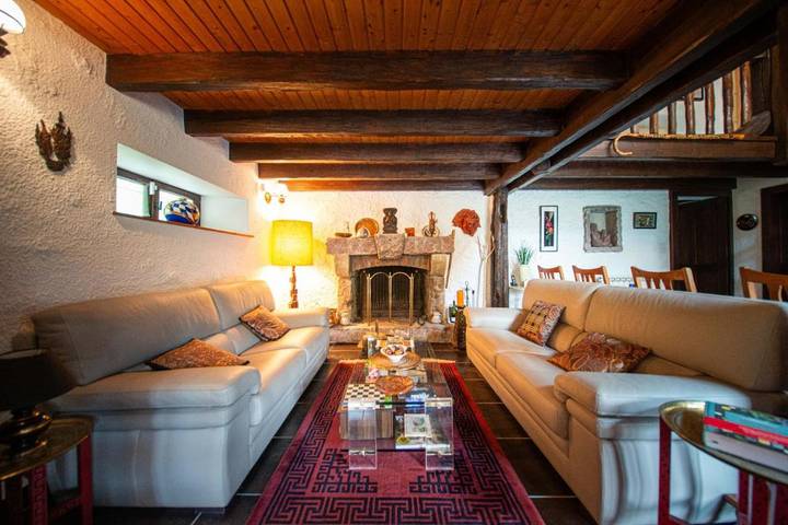 Location de vacances pour 12 personnes, avec balcon ainsi que vue et jardin, adapté aux familles à Dommartin-lès-Remiremont - 4