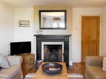 Cottage for 4 People in Freshwater, Isle of Wight, Photo 1