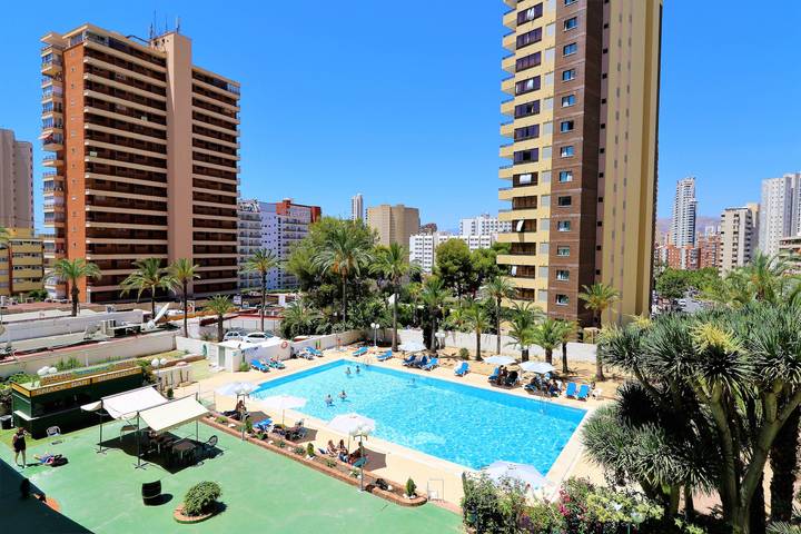 Ferienwohnung für 4 Personen, mit Terrasse und Garten in Benidorm - 3