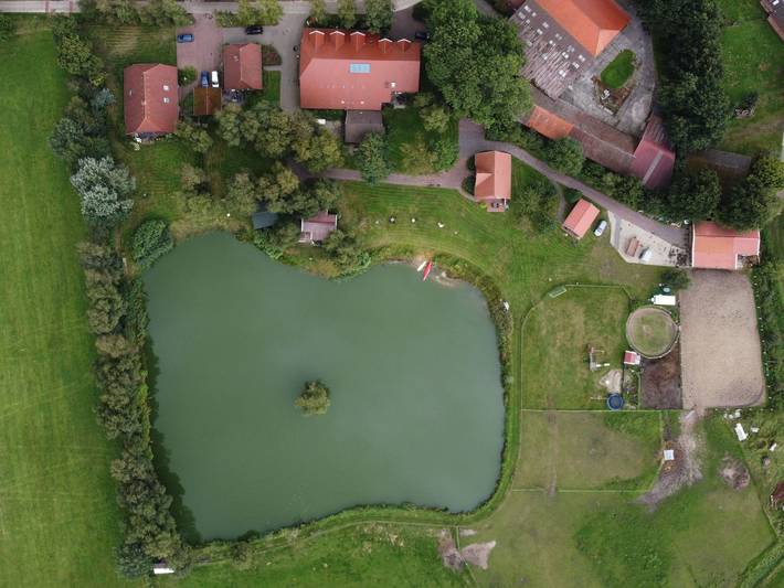 Ferienwohnung für 4 Personen, mit Terrasse und Garten sowie Sauna und Seeblick in Leer und Umgebung - 3