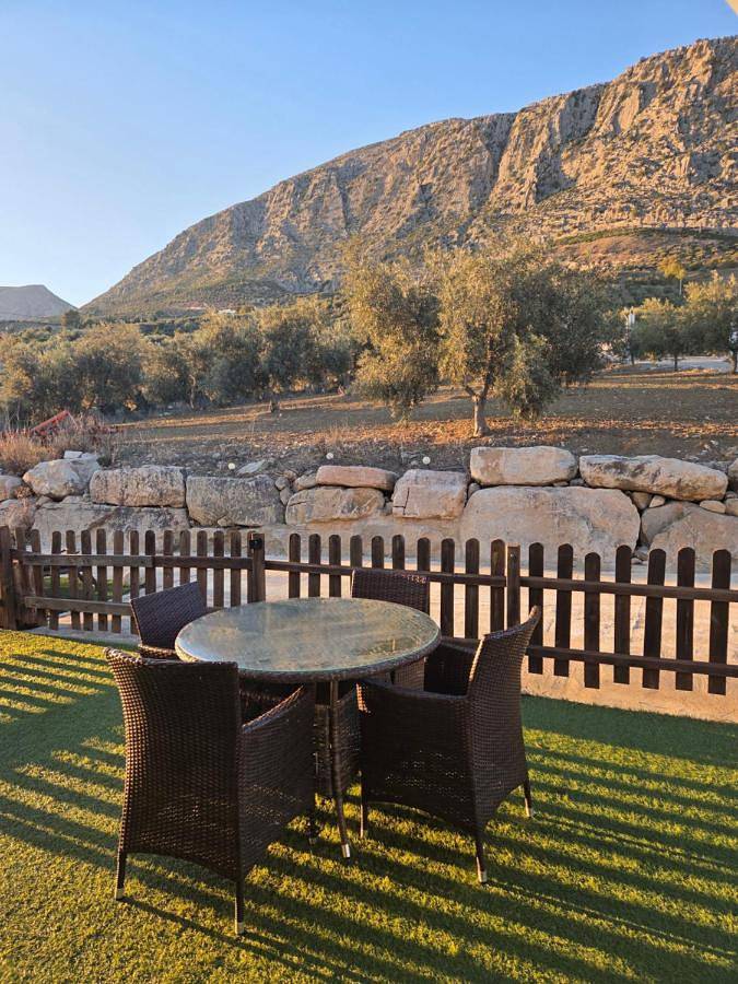 Casa rural para 5 personas, con jardín además de vistas y piscina en Valle de Abdalajís - 3