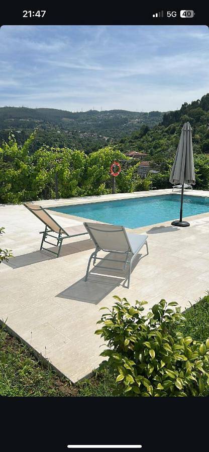 Casa de férias para 6 pessoas, com terraço e jardim e ainda piscina and vista em Cinfães