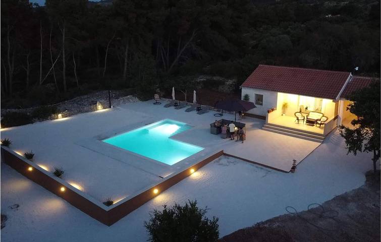Ferienhaus für 4 Personen, mit Pool und Terrasse sowie Garten auf Brac - 3