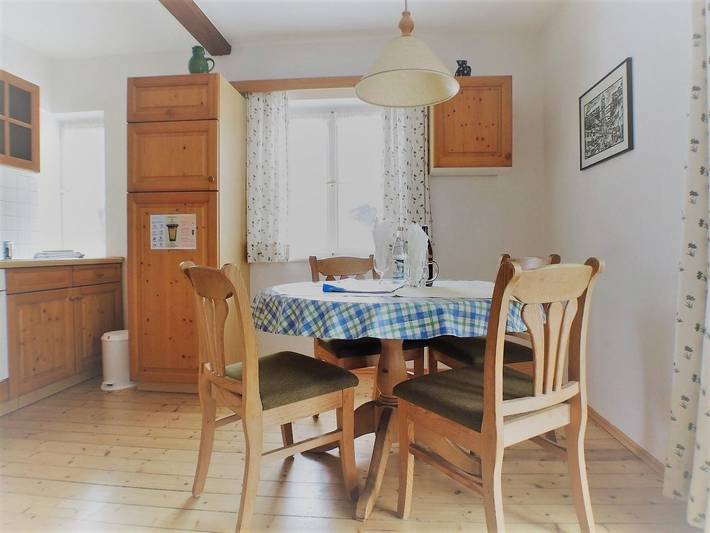 Ferienwohnung für 4 Personen, mit Balkon und Ausblick in Geigenbaumuseum Mittenwald - 4
