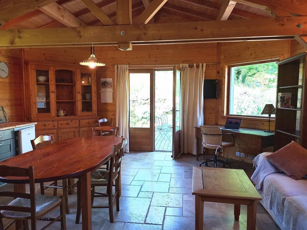 La Petite Maison En Bois in Saint-Martin-le-Colonel, Parc naturel régional du Vercors