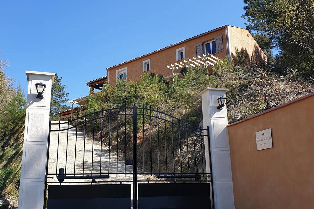 Apartment \"Mauzac\" on the heights of Limoux in Cournanel, Limoux region