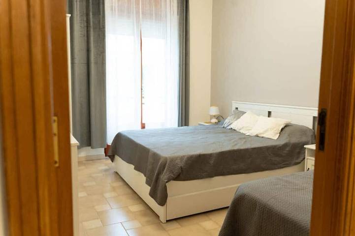 Gîte pour 11 personnes, avec balcon et jardin à Strongoli - 2