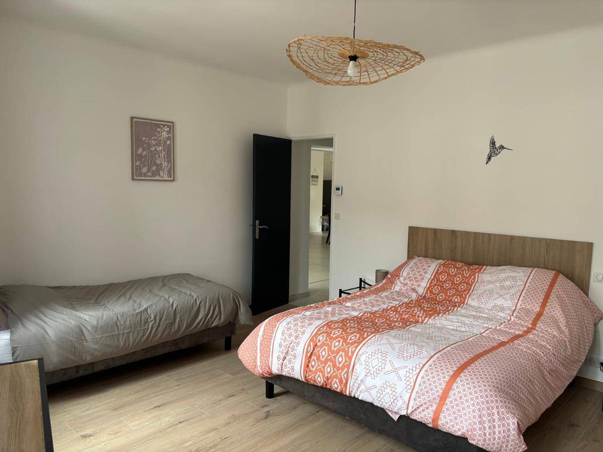 Appartement entier, Appartement 100 m carré pour 6 à 8 personnes in Saint-Cannat, Région d'Aix-en-Provence