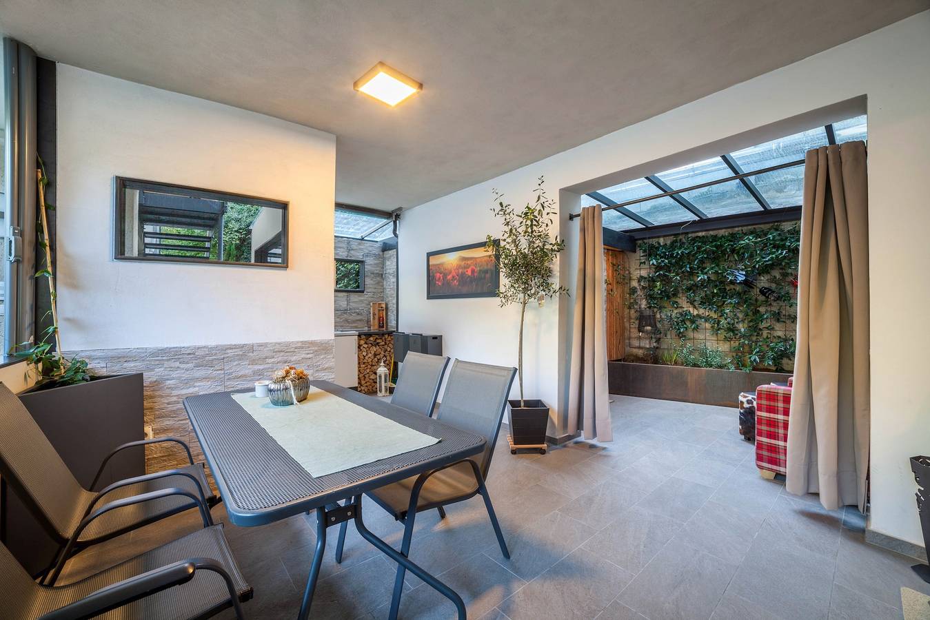 Ganze Wohnung, Ferienwohnung 'Holzer's' mit Bergblick, privater Terrasse und Wlan in St. Leonhard in Passeier, Passeiertal