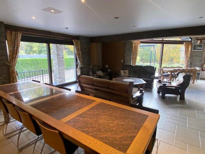 Location de vacances pour 14 personnes, avec jardin et vue dans Samrée - 4