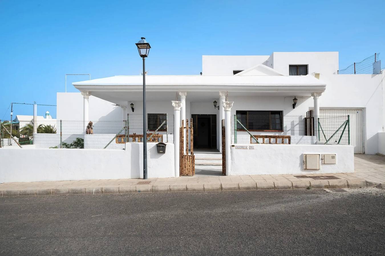 Ganze Wohnung, Ferienwohnung La Ratona Jr mit Meerblick, privater Terrasse und Wlan in Soo (Lanzarote), Teguise