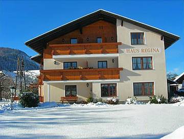 Ferienwohnung für 3 Personen, mit Ausblick und Balkon sowie Garten, kinderfreundlich im Salzkammergut
