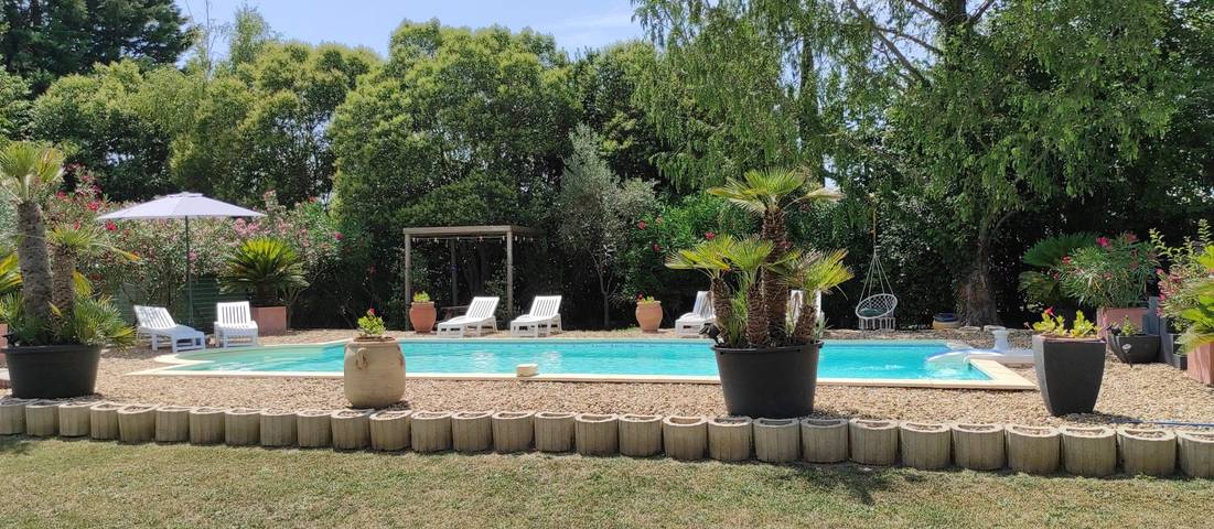 Gîte pour 5 personnes, avec jardin ainsi que piscine et terrasse à Saint-Andiol - 2