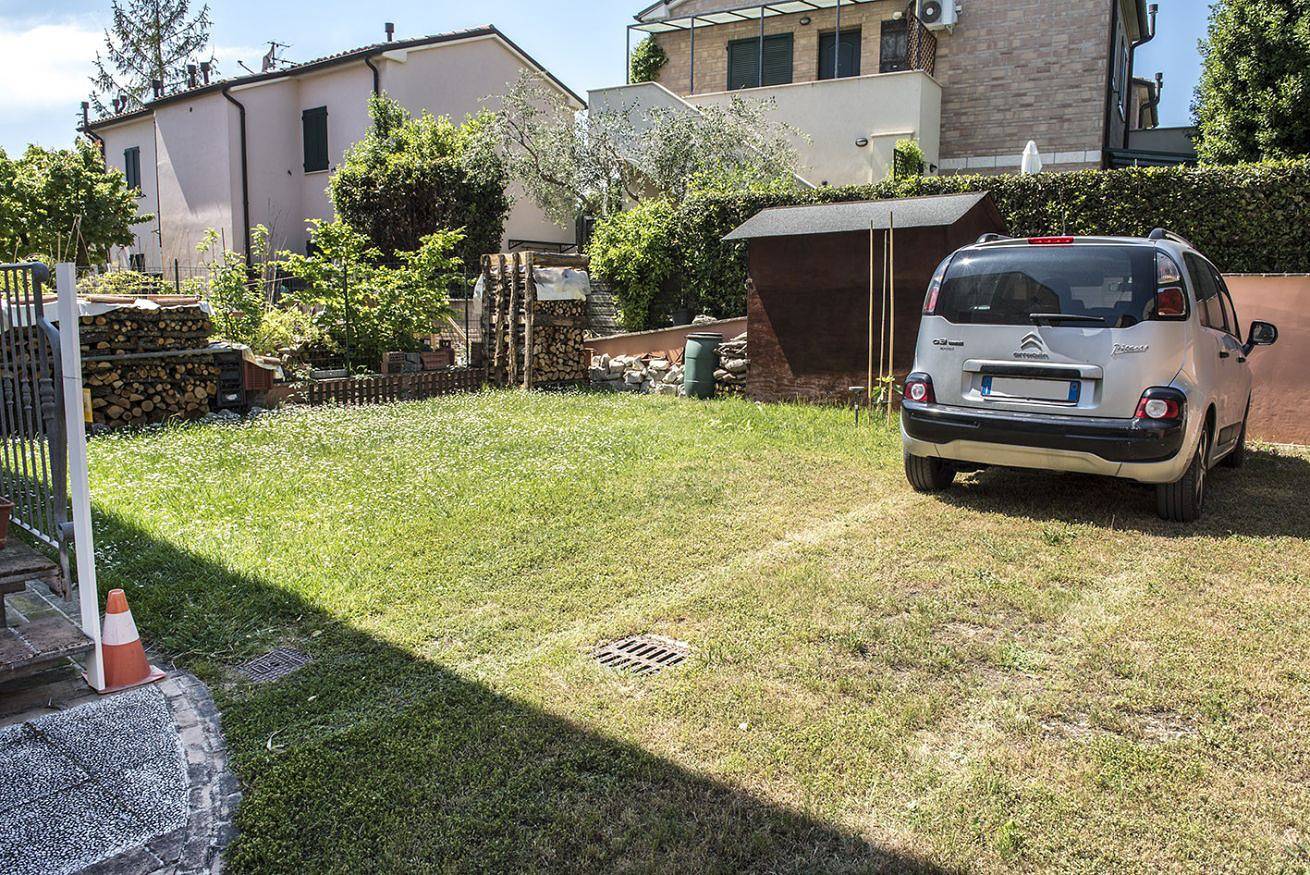 Apartamento entero, N011 - Numana, new two-room apartment with garden in Sirolo, Riviera del Conero