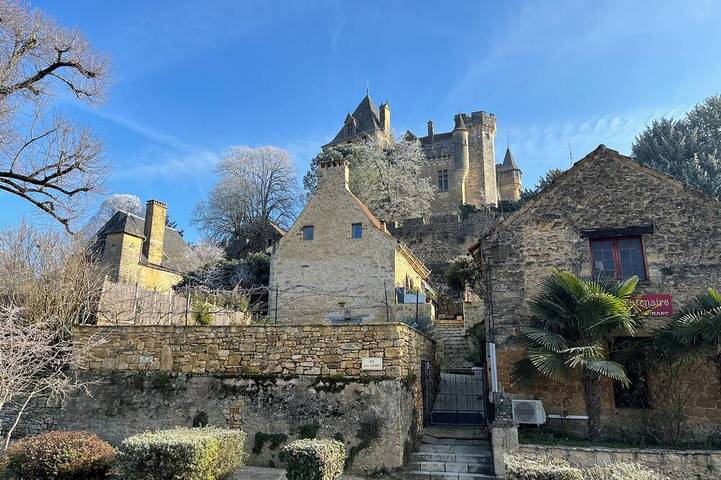 Location de vacances pour 2 personnes, avec Jardin dans Château de Montfort