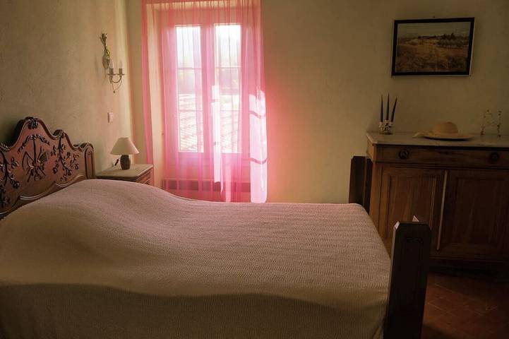 Location de vacances pour 6 personnes, avec jardin et piscine à Dauphin (homonymie) - 2