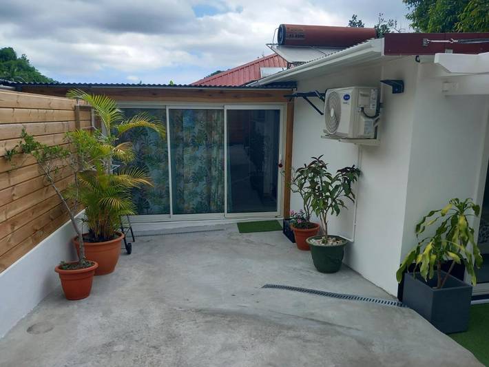 Location de vacances pour 3 personnes, avec jardin et vue à Entre-Deux - 2