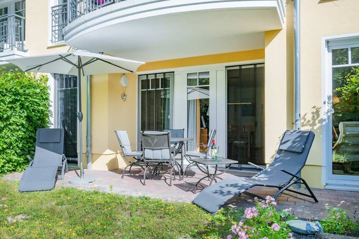 Ganze Wohnung, Moderne Ferienwohnung mit Terrasse nur 300 m zum Strand in Bansin, Heringsdorf