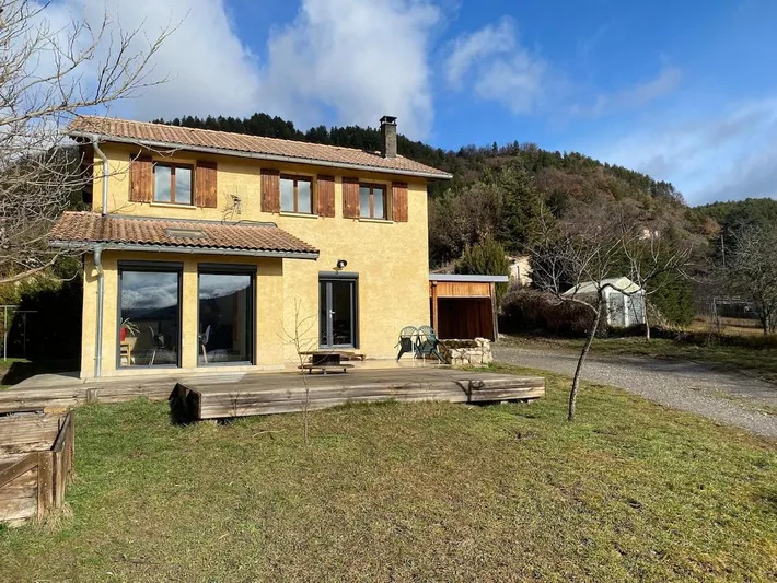 Chalet para 4 personas, con vistas y jardín - 1