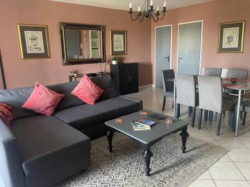 Gîte pour 6 personnes, avec balcon et vue à Chindrieux