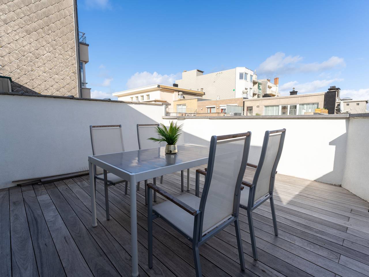 Appartamento intero, Florence with private garage in Città di Ostenda, Ostenda