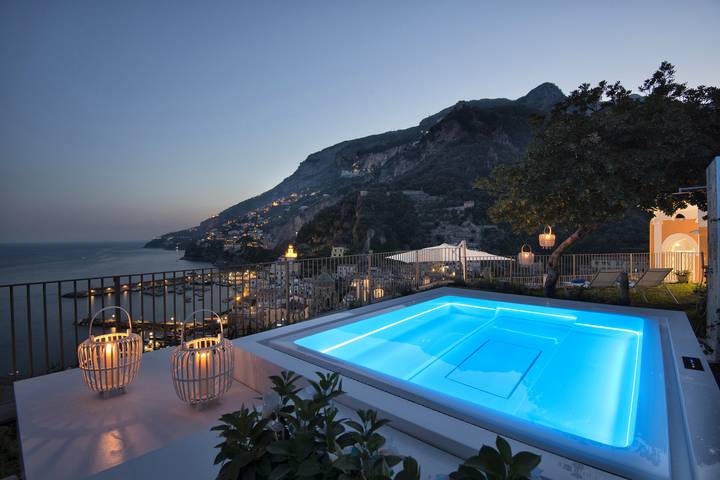 Villa for 8 personer, med Sjøutsikt og Balkong i tillegg til Terrasse i Amalfi