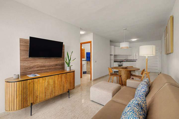 Ganze Wohnung, Ferienwohnung "Callao Beach 8" mit Meerblick, Terrasse und Wlan in Punta de las Mujeres, Haría
